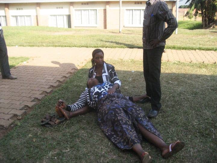 Alice-Muhirwa-treas-of-Victoires-party-tortured-in-jail-fainted-in-court-070710-by-FDU-Inkingi-Party.jpg