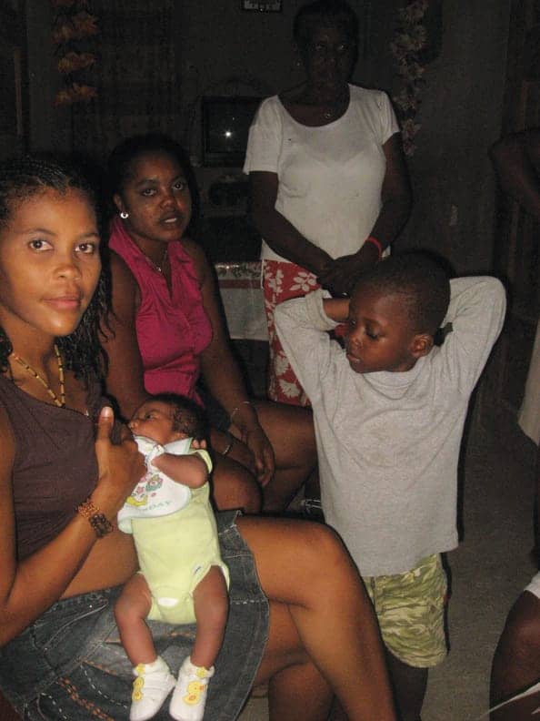 Haiti-Linda-newborn-Ricarlindo-her-sister-in-law-Reas-son-Padre-0810-by-Wanda, Wanda in Haiti: Pain, protest, planning for the future, World News & Views 