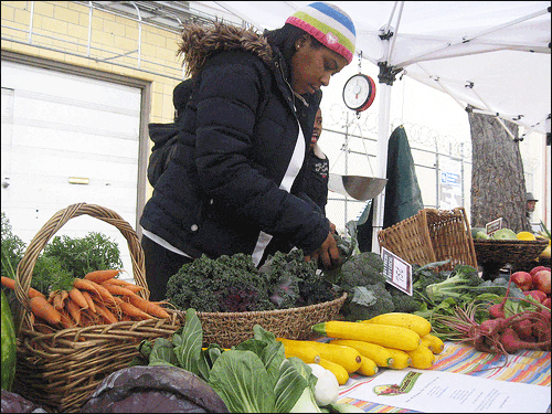 Black-vendor-Mendell-farmers-market, Healthy food, our privilege and right, Local News & Views 