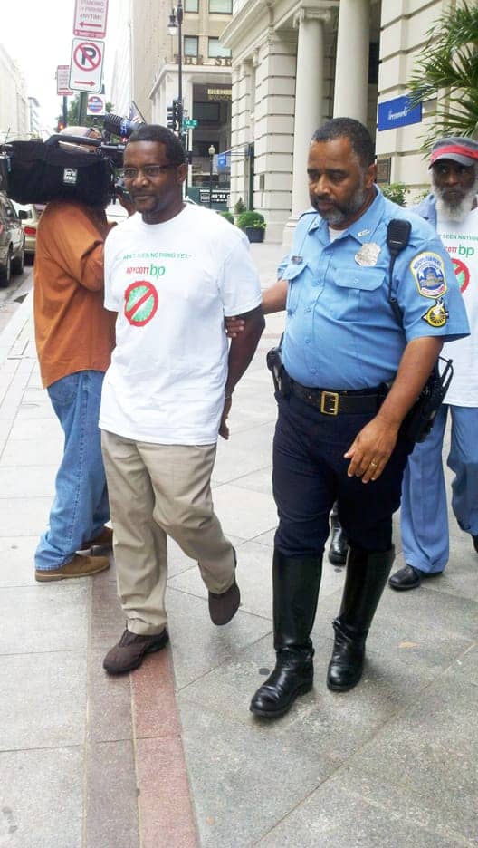 Art-Rocker-Dick-Gregory-arrested-at-BPs-DC-HQ-090211, Dick Gregory protests BP’s treatment of oil spill victims, News & Views 