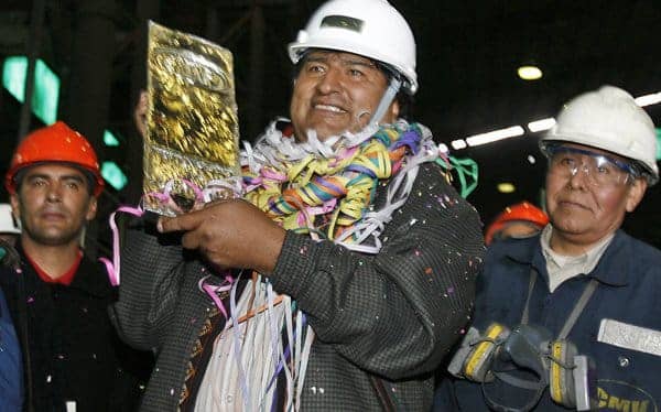 Bolivian-President-Evo-Morales-holds-tin-ingot-after-nationalizing-Glencore-tin-smelter-Bolivia-20071, Resource sovereignty: Congo, Africa and the Global South, World News & Views 