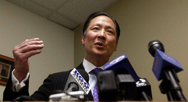 Jeff-Adachi-at-press-conference-by-AP, Public Defender Jeff Adachi calls for zero tolerance of police who lie and steal, Local News & Views 
