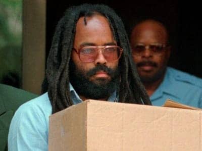 Mumia-carrying-box-color, Sadism in the cell, Behind Enemy Lines 