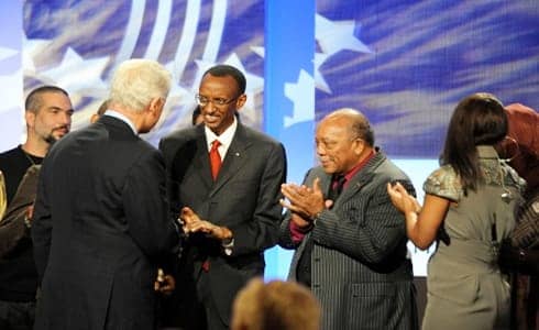 Kagame-gets-2009-Clinton-Global-Citizen-Award-from-Bill-Clinton-092409, Hotel Rwanda’s Rusesabagina cautions President Clinton regarding Rwanda, World News & Views 