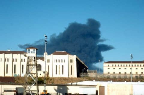 Chevron-Richmond-refinery-fire-San-Quentin-SP-080612-by-Harrison-Chastang, John Burris sues Chevron for refinery fire that sickened over 14,000, Local News & Views 