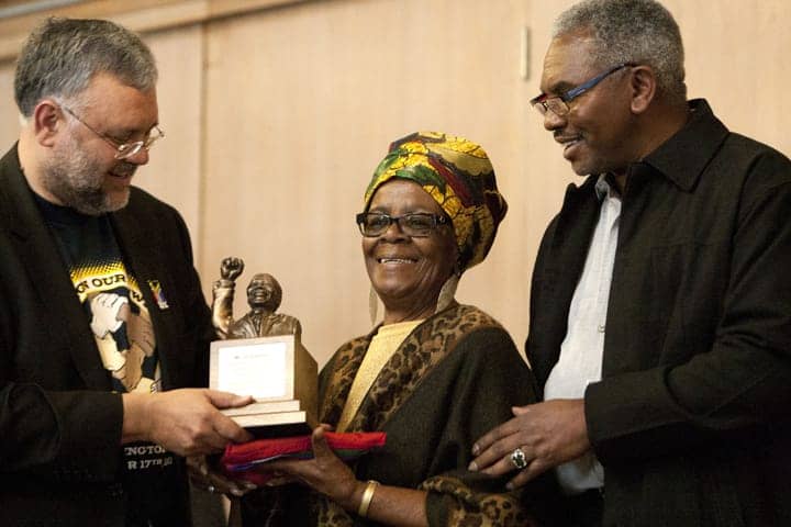 Leo-Robinson-memorial-widow-Johnnie-Robinson-receives-Freedom-Award-to-Leo-So.-African-flag-from-SA-Ambassador-Ebrahi, Leo L. Robinson, ILWU Local 10: Guerrilla fighter for the people, Local News & Views World News & Views 