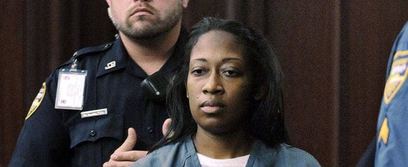 Marissa-Alexander-escorted-into-bail-hearing-Jacksonville-111313-by-Bob-Self-Florida-Times-Union, Marissa Alexander released from jail just in time for Thanksgiving, News & Views 
