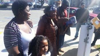 Eviction-protest-Tatiana-5-daughter-Jamillah-mama-Bessie-Taylor-Leroy-Moore-in-Salinas-by-PNN, California: For rich people only?, News & Views 