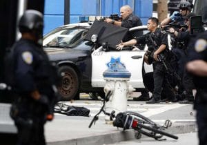 Cop-throws-flash-bang-grenade-during-4-hr-standoff-w-shirtless-man-Jones-Market-060616-by-Connor-Radnovich-SF-Chron-300x210, The ‘fundamentalism’ in police operations, Local News & Views 