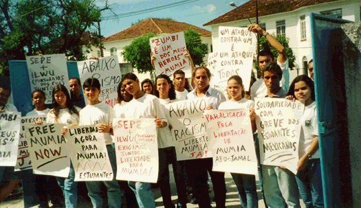 Ernesto-Faria-School-students-Rio-de-Janeiro-join-teachers’-union-work-stoppage-for-Mumia-042499-by-Vanguarda-Operaria, New appeal to free Mumia! Endorse today!, Abolition Now! 