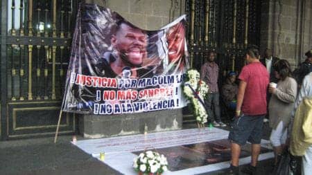 Mexico-City-Afro-Mexicans-hunger-strike-lay-wreath-to-demand-justice-for-Malcolm-Shabazz-071013, Mexico City hunger strikers demanding justice for Malcolm Shabazz attacked by hundreds of cops, World News & Views 