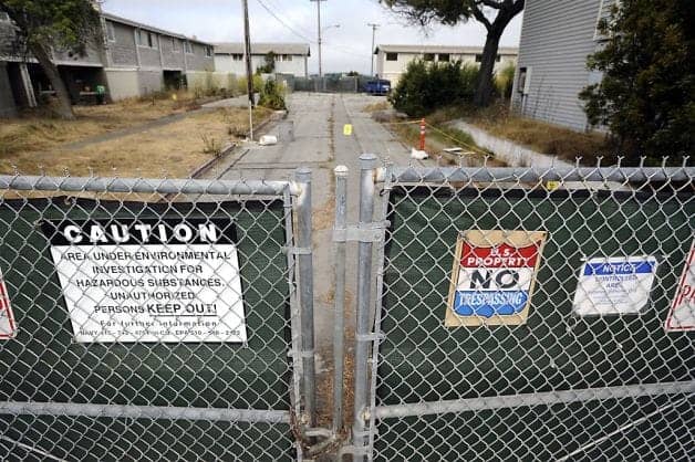 Treasure-Island-abandoned-family-housing-radiation-cleanup-site-near-former-nuclear-war-training-facility-by-Michael-Short-The-Bay-Citizen, Treasure Island: Pandemonium at Halyburton Court, Local News & Views 