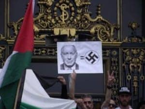 San-Franciscans-rally-for-Palestine-City-Hall-Netenyahu-swastika-072014-by-Col.-Nyati-Bolt-300x225, From Gaza with pain – and dignity, World News & Views 