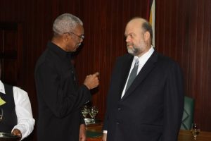 US-Ambassador-Perry-Holloway-presents-credentials-to-Guyana-President-David-Granger-1015-300x200, CARICOM deals a blow to US plans for regime change in Venezuela, World News & Views 