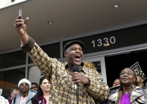 40-Years-After-Jonestown-Jameel-Patterson-leads-chant-Unite-the-City-at-memorial-ceremony-Fillmore-Heritage-Center-111818-by-Ching-Wong-SF-Bay-web-300x212, Fillmore Heritage Center reopens with focus on community equity, Culture Currents 