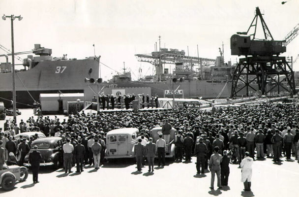 Awards_ceremony_HP_1949_AAB-9039, The Shipyard can uplift the people, Archives 1976-2008 Local News & Views 