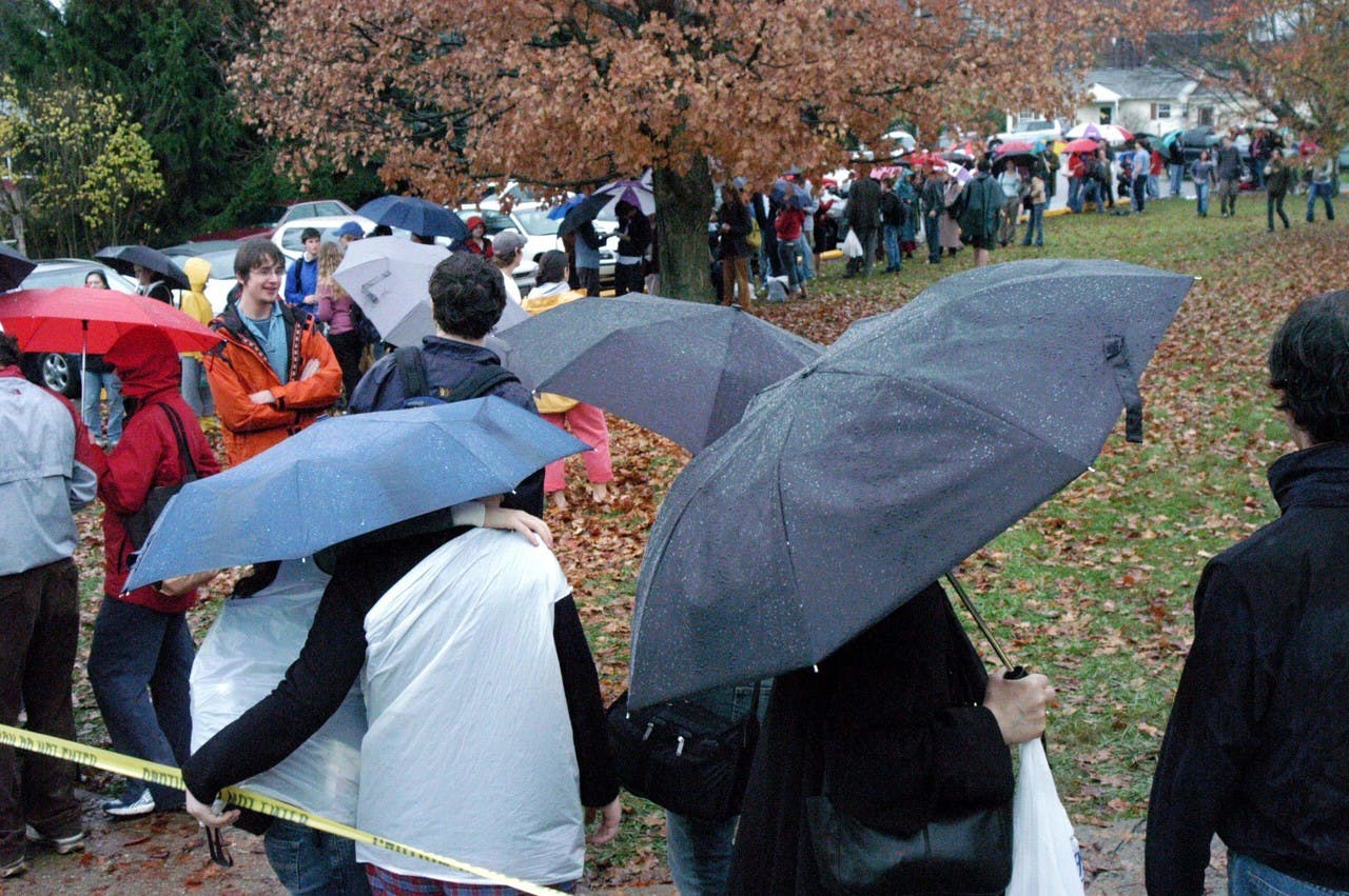 Ohio-voters-wait-outdoors-in-rain-to-vote-2004, John Kerry helped George Bush steal the 2004 election, not the Russians, the Greens or Wikileaks, News & Views 