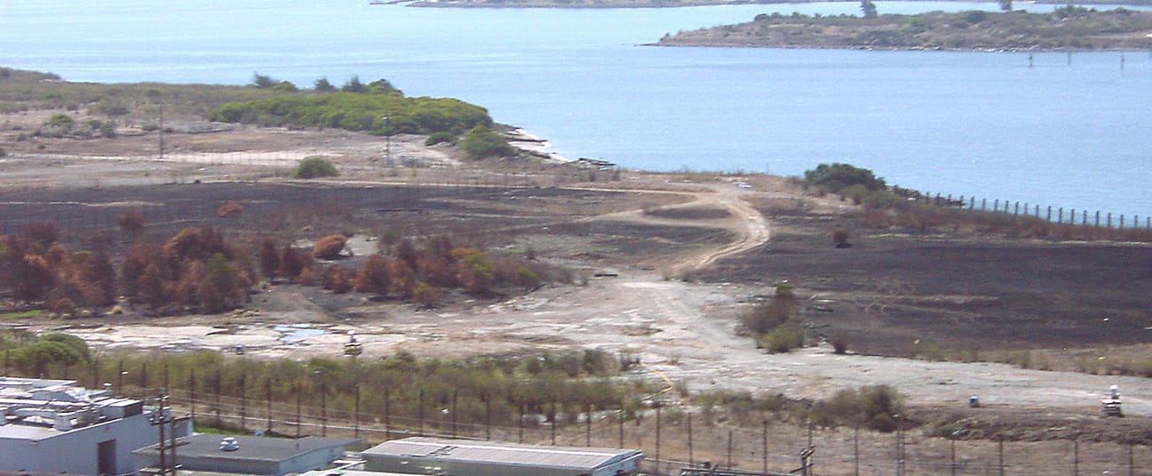 Shipyard-fire-090900-by-Maurice-Campbell, Community calls for removal of radioactive, toxic waste from Shipyard Parcel E-2, Archives 1976-2008 Local News & Views 