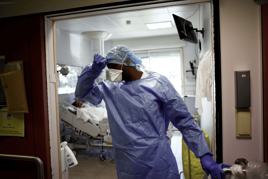 Black-medical-staff-worker-coronavirus-ICU-near-Paris-040320-by-Benoit-Tessier-Reuters, Got COVID-19? You’re on your own, News & Views 