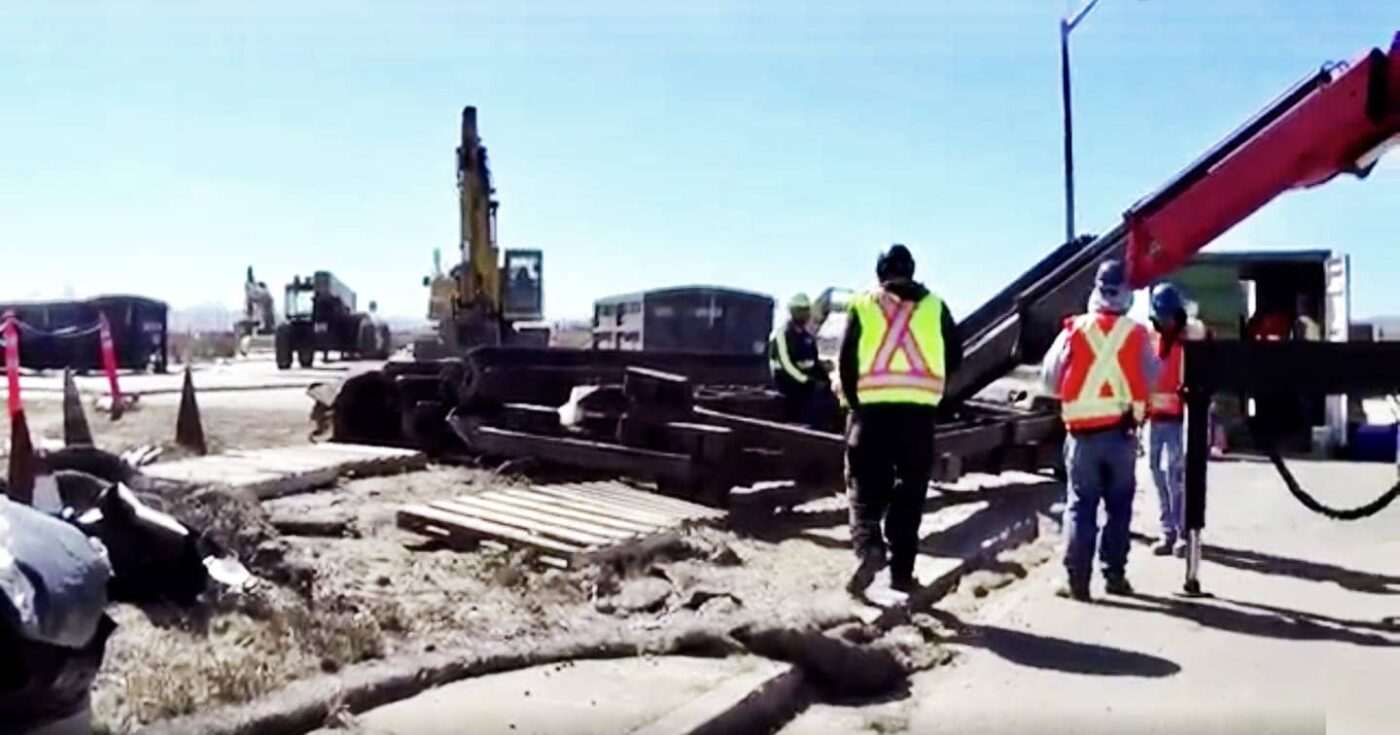 View-thru-cleanup-zone-gate-to-where-600-radiological-objects-found-in-14-ft.-hole-near-Treasure-Island-residences-by-Carol-Harvey-1400x735, Yes, there is intelligent life on Treasure Island, Local News & Views 