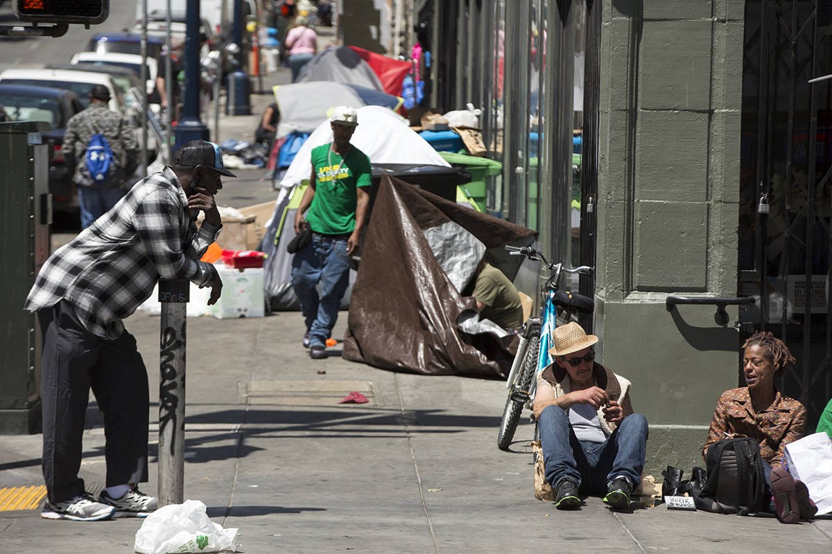 Homeless-folks-tents-along-Leavenworth-St-in-Tenderloin-0620-by-Kevin-N.-Hume-SF-Examiner, Homeless Tenderloin residents may face massive police enforcement in Hastings settlement, Local News & Views 