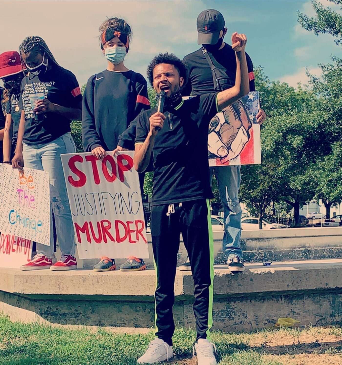 Pastor-Leon-Scoggins-leads-protest-0620-1-1400x1494, Pastor Leon Scoggins: No justice, no peace!, Local News & Views 