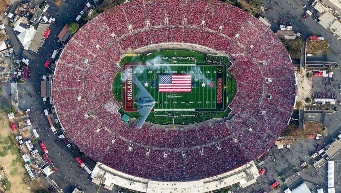 Stealth-bomber-flies-over-Rose-Bowl-during-Georgia-Oklahoma-game-010118-by-Mark-Holtzman, Disentangling US team sports and US militarism, News & Views 