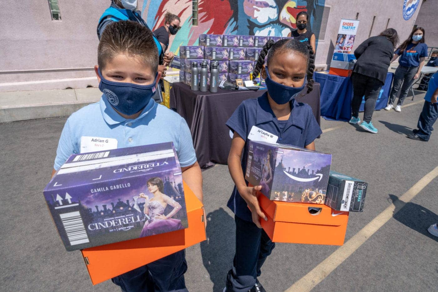 Students-at-Bret-Harte-Elementary-in-Bayview-receive-Cinderella-stuff-from-Amazon-091321-1400x933, Daphne Young’s eye on education: ‘What’s going on?’, Local News & Views 