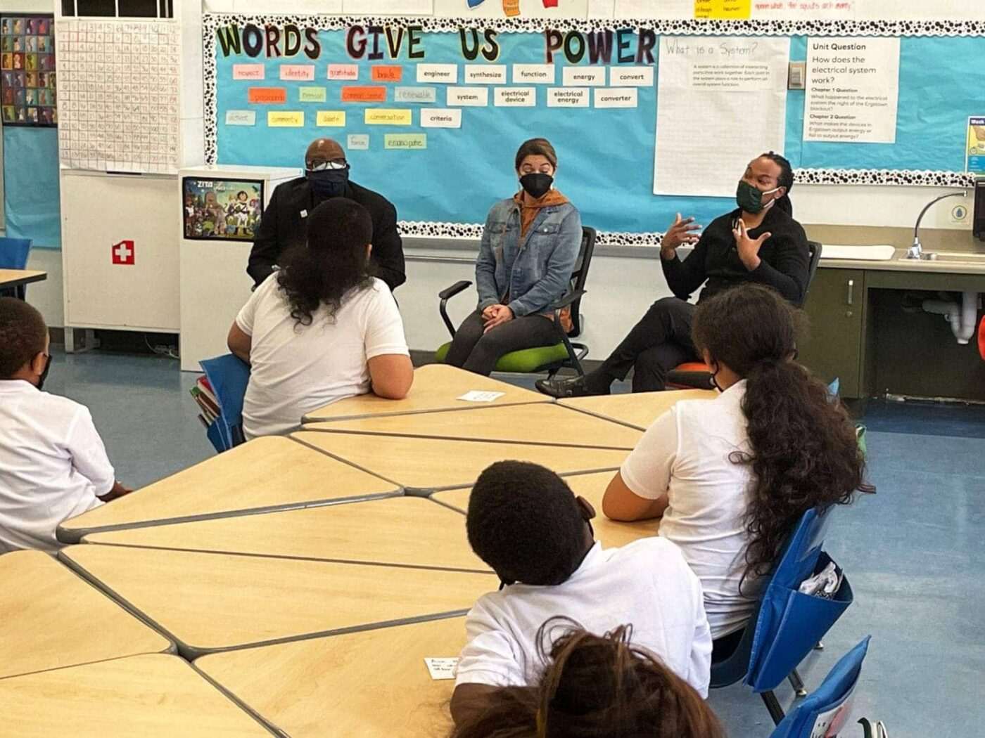 SFUSD-Dr.-Vincent-Matthews-Gabriela-Lopez-UCSF-Dr.-Daniel-Woolridge-with-fourth-and-fifth-graders-at-Malcolm-X-Academy-SFUSD-vaccine-discussion-by-Daphne-Young-1121-1400x1050, Eye on Education, Culture Currents 