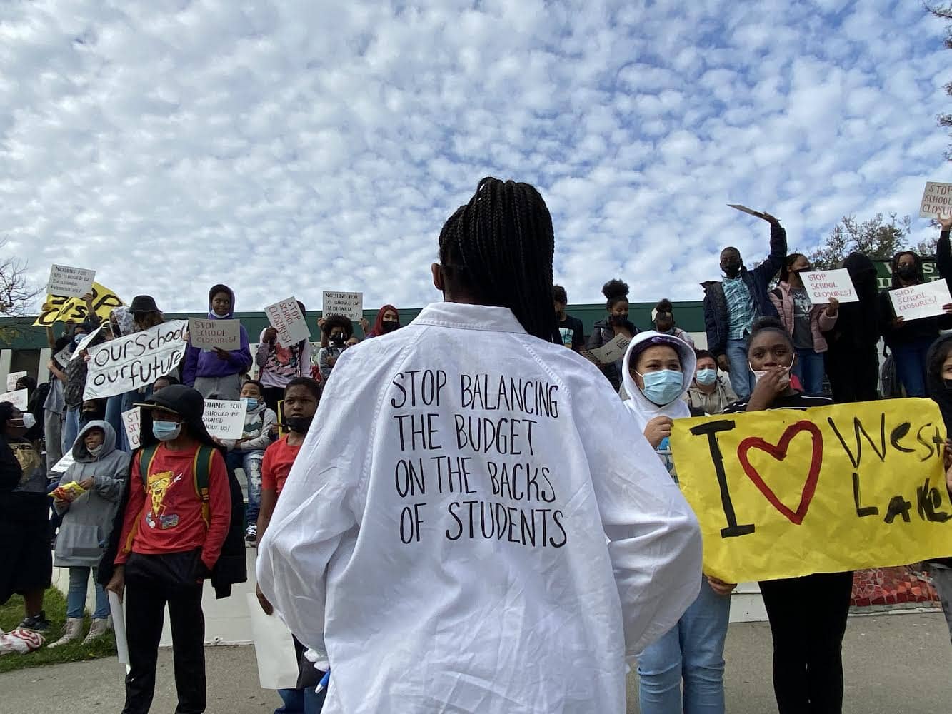 Stop-balancing-the-budget-on-the-backs-of-students-student-protest-ag-Oakland-school-closures-0222, Students, parents and community are hunger striking, protesting Oakland’s school closings in Black and Brown neighborhoods, News & Views 