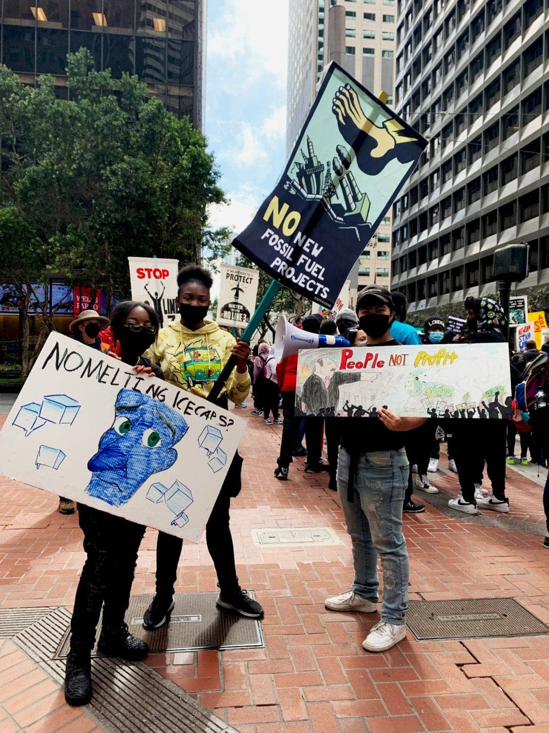 Young-people-at-Youth-vs.-Apocalypse-protest-by-Nube-032522, Youth climate strike on People’s Earth Day April 22, 2022, Culture Currents News & Views 