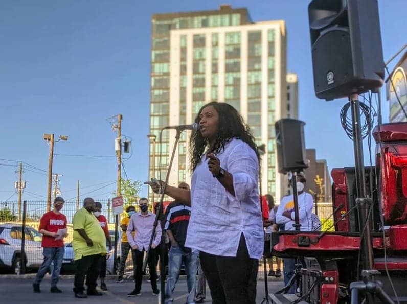 Jennifer-Bates-Amazon-warehouse-worker-in-Bessemer-at-rally-in-Birmingham-Alabama-by-Stephan-Bisaha-2021, ‘We just unionized Amazon’: How two best friends beat the retail giant’s union-busting campaign, News & Views 