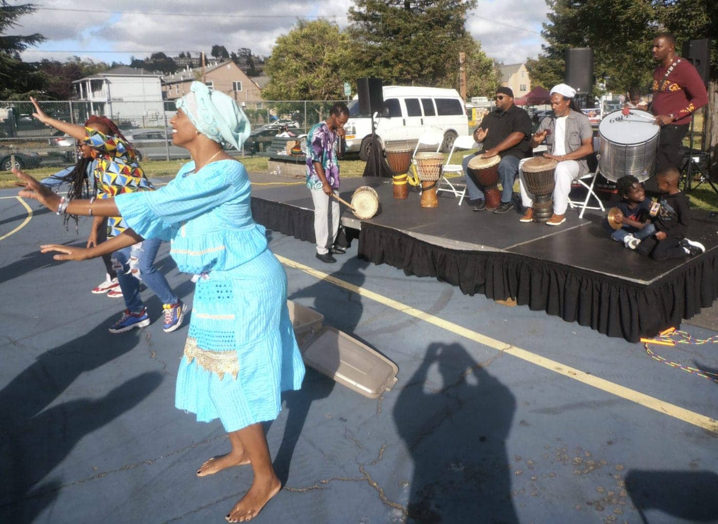 Afrikan-Drummers-Dancers-and-Jahaharas-shadow-at-Juneteenth-Freedom-Friday-Commemoration-at-Verdace-Carter-Park-in-deep-east-actually-far-southside-OHLONE-Oakland-1400x1022, Abort the patriarchy! Abolish slavery! Dance to life!, News & Views 