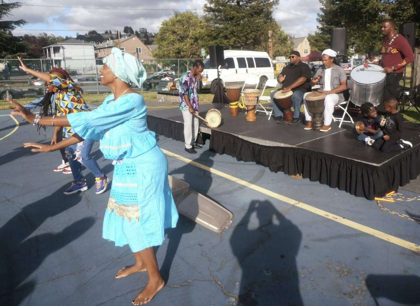 Afrikan-Drummers-Dancers-and-Jahaharas-shadow-at-Juneteenth-Freedom-Friday-Commemoration-at-Verdace-Carter-Park-in-deep-east-actually-far-southside-OHLONE-Oakland-1400x1022, Abort the patriarchy! Abolish slavery! Dance to life!, News & Views 