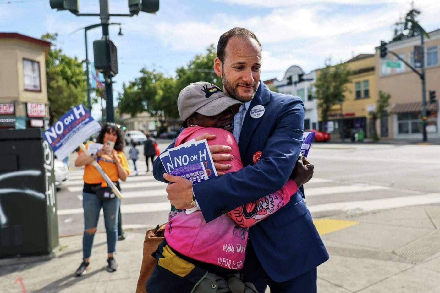 Chesa-Boudin-hugs-supporter-Dayday-Reynolds-Priestly-at-3rd-Palou-0622-by-Gabrielle-Laurie-SF-Chron-1400x933, Turned hard right by recall, San Francisco can bounce back in November: Run, Chesa, run!, Local News & Views 