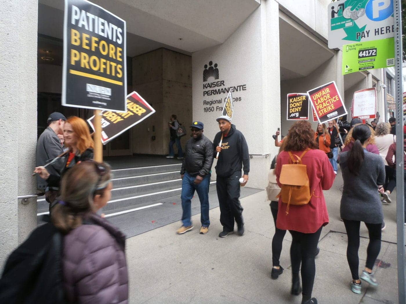 Mental-Health-Specialists-strike-at-Kaiser-Permanente-by-Jahahara-1022-1400x1050, Mobilize our critical votes by 8 November! , Culture Currents Local News & Views News & Views 