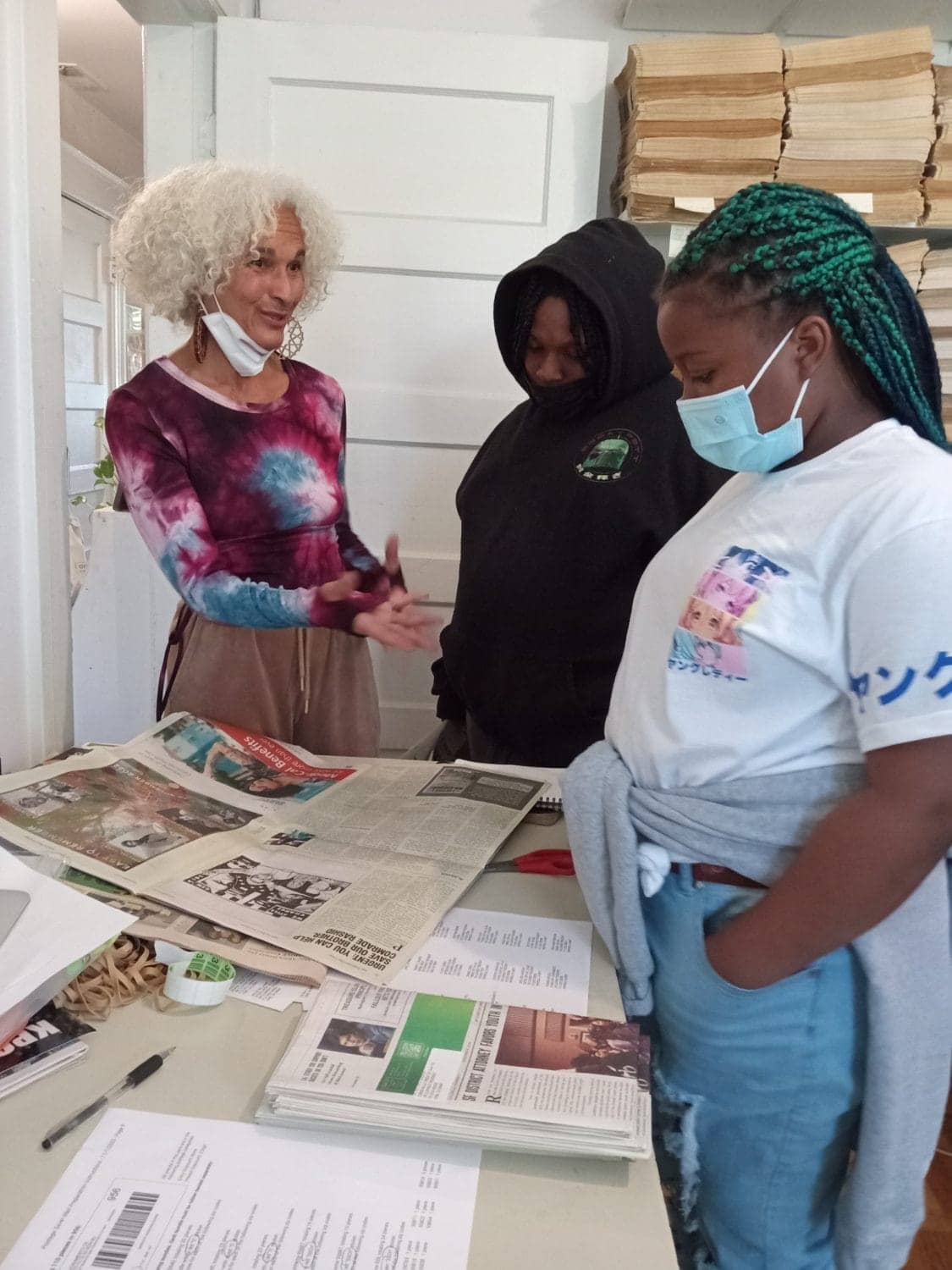 Nube-Ahmilah-and-Laila-at-the-Bay-View-Weaponization-of-Media-class-by-JR-110222JPG, <strong>In East Oakland, JR Valrey teaches youth to use media against the system</strong>, Culture Currents Local News & Views News & Views 