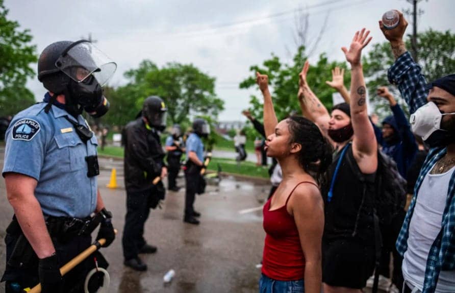 George-Floyd-protestors-Minneapolis-by-Richard-Tsong-Taatarii-Star-Tribune-AP-0620, <strong>Why are my fellow veterans harming minorities? </strong>, Local News & Views News & Views 