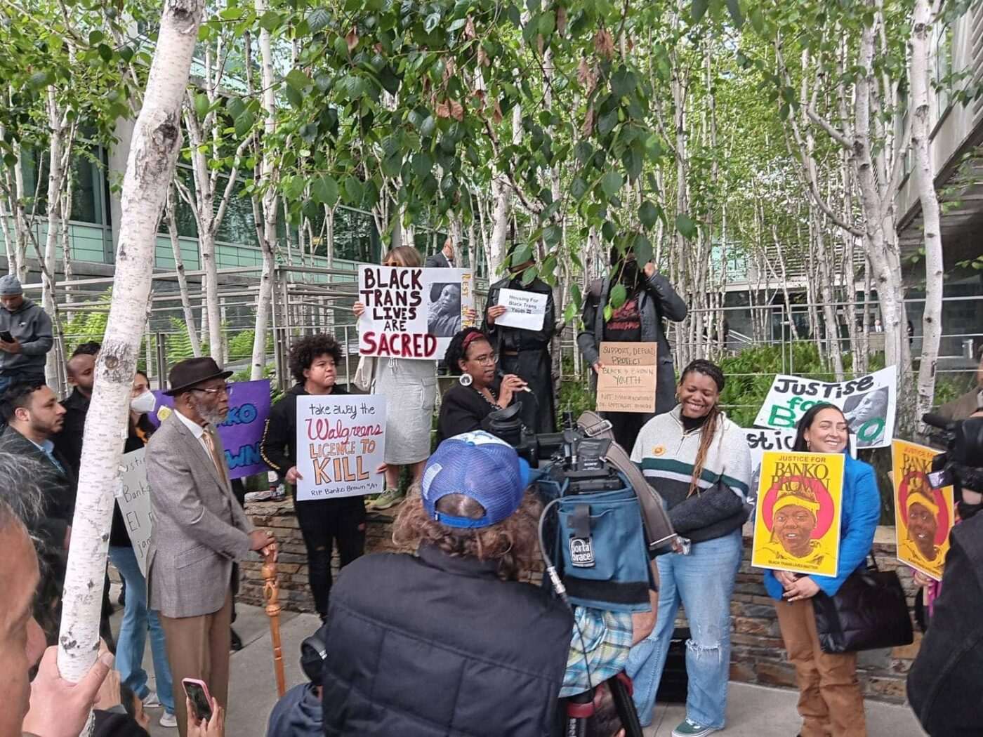 Attorney-Geoffrea-Morris-at-Banko-Brown-rally-1400x1050, District Attorney Brooke Jenkins’ approval stays at record low after her refusal to charge for the murder of Banko Brown, Local News & Views News & Views 