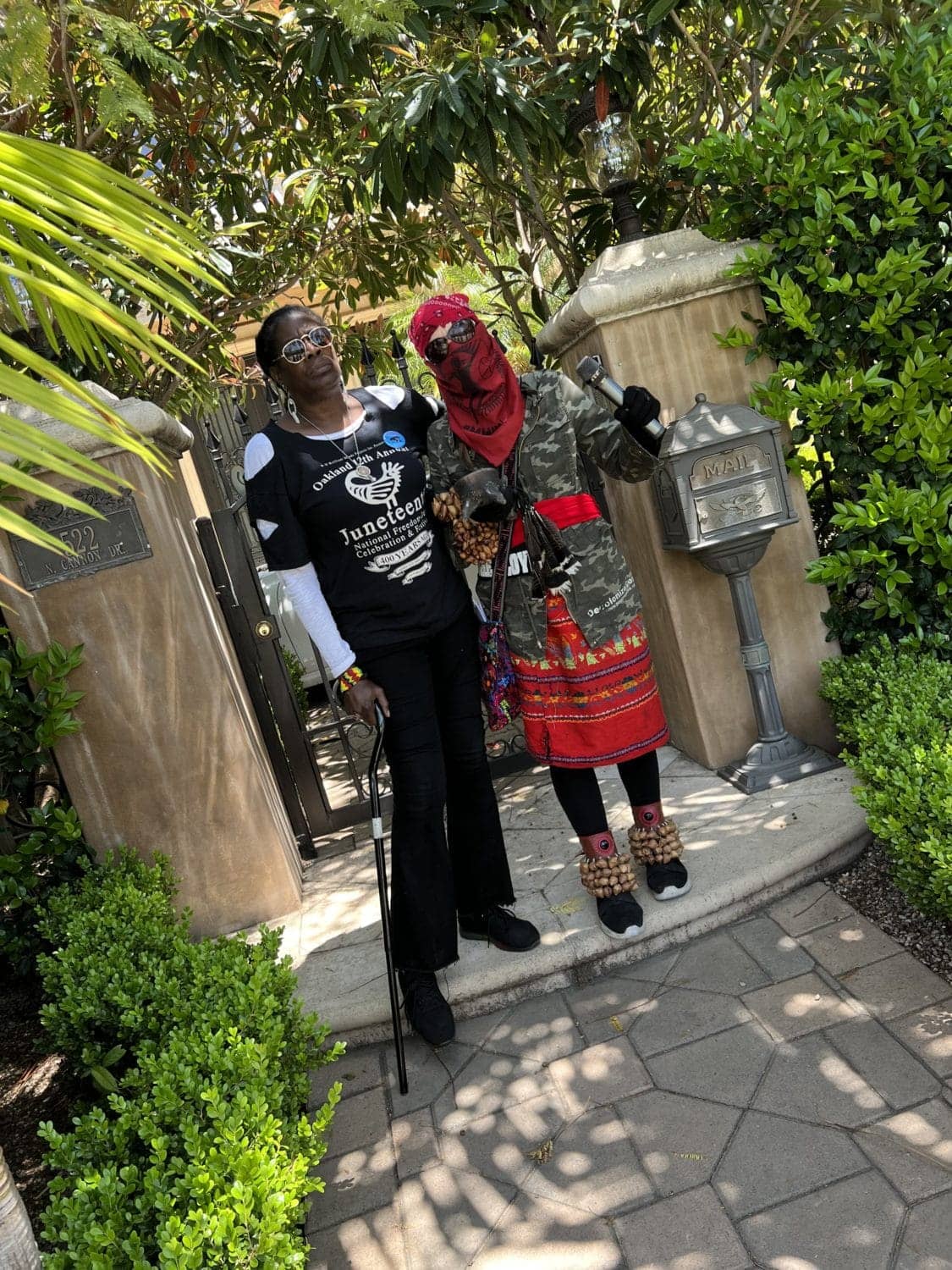 Tiny-Aunti-Frances-Moore-on-UnTour-of-Stolen-Land-Resources-share-the-medicine-of-the-Bank-of-ComeUnity-Reparations-with-wealth-hoarders-in-Beverly-Hills, Shoplifting on stolen land: debt-lying, surviving and dying from hunger, Featured News & Views 