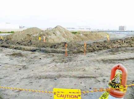 Massive-earth-moving-at-Hunters-Point-Shipyard-Western-fenceline-Parcel-E-2-landfill-Fitch-St.-at-Quesada-Revere-six-blocks-east-of-3rd-St.-1022-by-Kelly-Tankersley, The precious dirt at Hunters Point, Local News & Views 