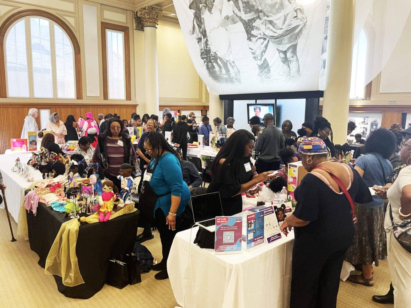 Black-Doll-Fest-dozen-doll-makers-AAMLO-110423-by-Daphne-1400x1050, Black Doll Festival visits Oakland’s African American Museum, Culture Currents World News & Views 