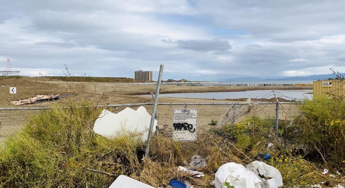 Unfortified-chain-metal-fence-Hunters-Point-Naval-Shipyard-Parcel-E-2-landfill-at-Fitch-betw-Quesada-Revere-6-blocks-east-of-3rd-2022-by-Ahimsa, Findings: Hunters Point Community Toxic Registry, Featured Local News & Views 