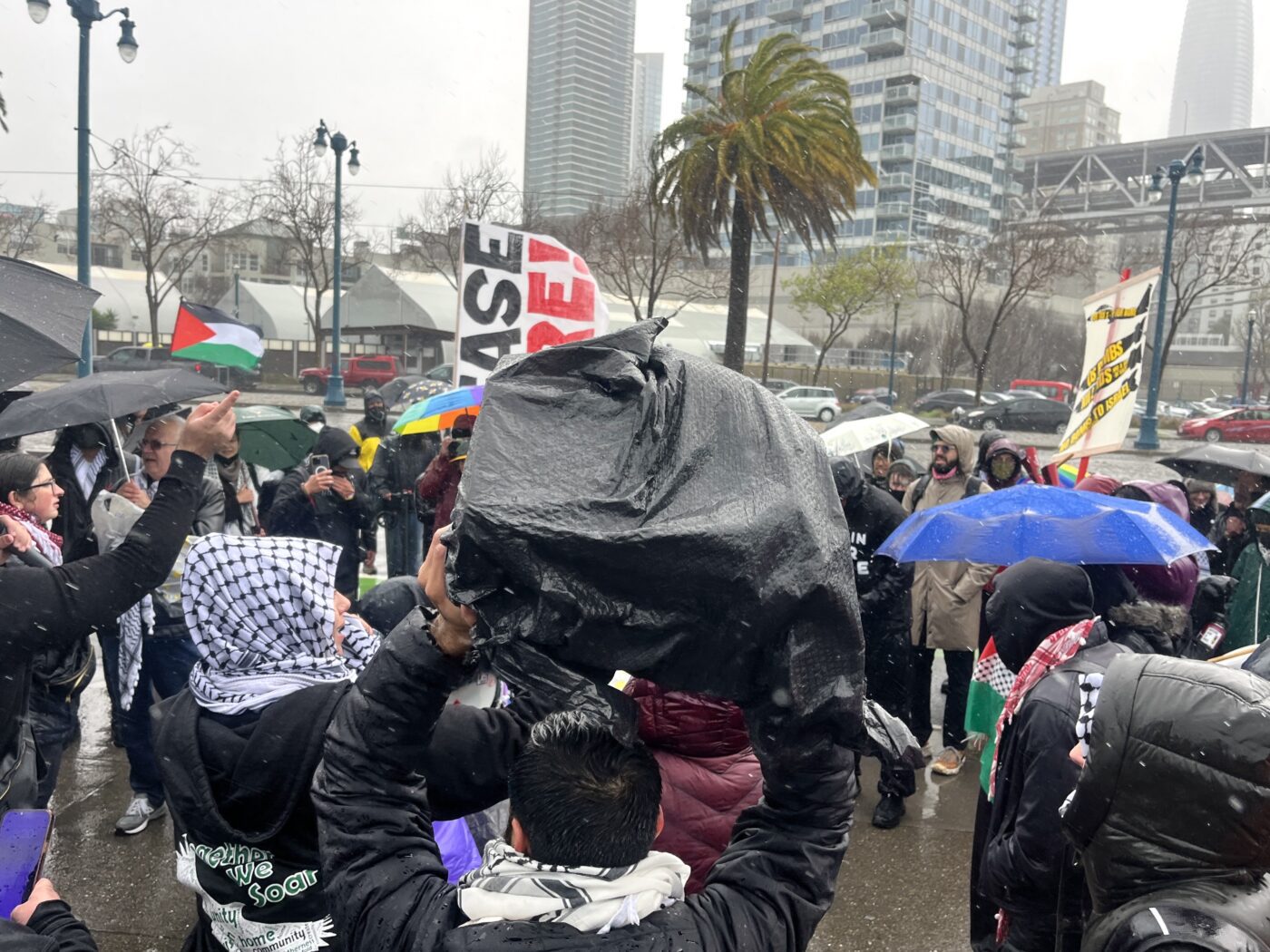 Pro-Palestinian-protesters-Pier-30-to-halt-departure-of-USNS-Harvey-Milk-to-Israel-032924-by-Griffin-1-1400x1050, Palestinian organizers protest Navy vessel said to be headed to Israel, Featured Local News & Views World News & Views 