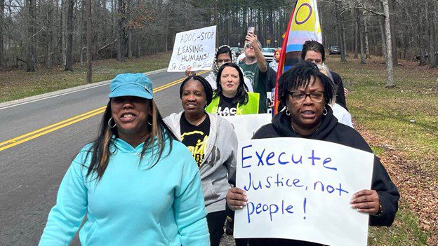 protesters-support-work-strike-at-st.-clair-prison-alabama-by-birmingham-dsa, Incarcerated organizers in third month of Alabama prison shutdown, News & Views 