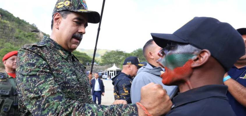 venezuela-pres.-nicolas-maduro-decorates-special-forces-member-in-caracas-cy-miraflores-palace, Hands off Maduro! Hands off Venezuela!, News & Views World News & Views 