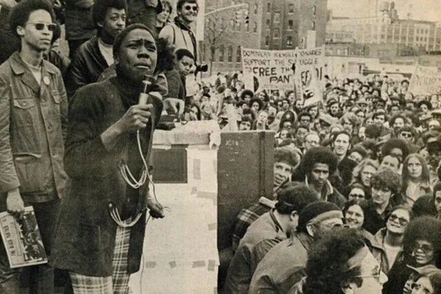 afeni-shakur-pregnant-with-tupac-in-1971-speaking-after-court-1, At 23, Afeni Shakur defended the Panther 21 while pregnant with Tupac &mdash; and won, Culture Currents Featured 